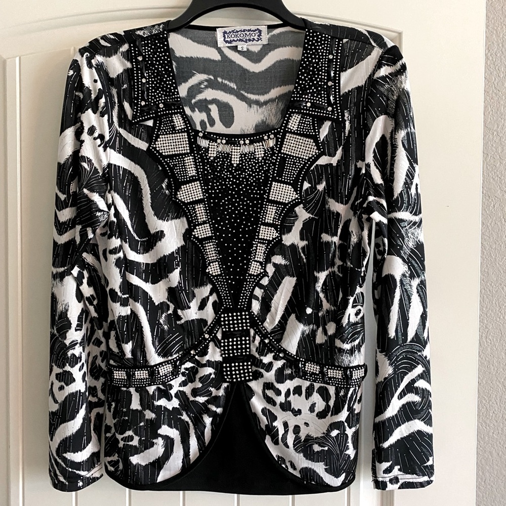 Kokomo Black White studded blouse